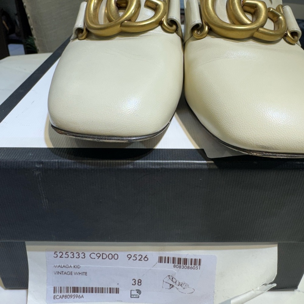 Gucci Women's Cream Loafers with Gold GG Logo Size 8 - Picture 6 of 8